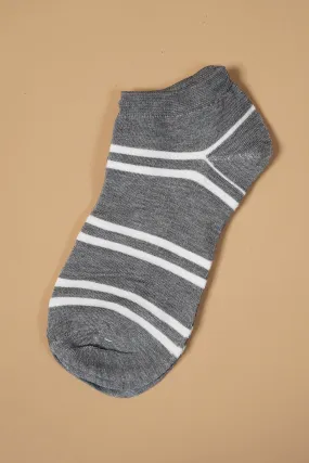 Comfortable Gray Ankle Socks with Stripes