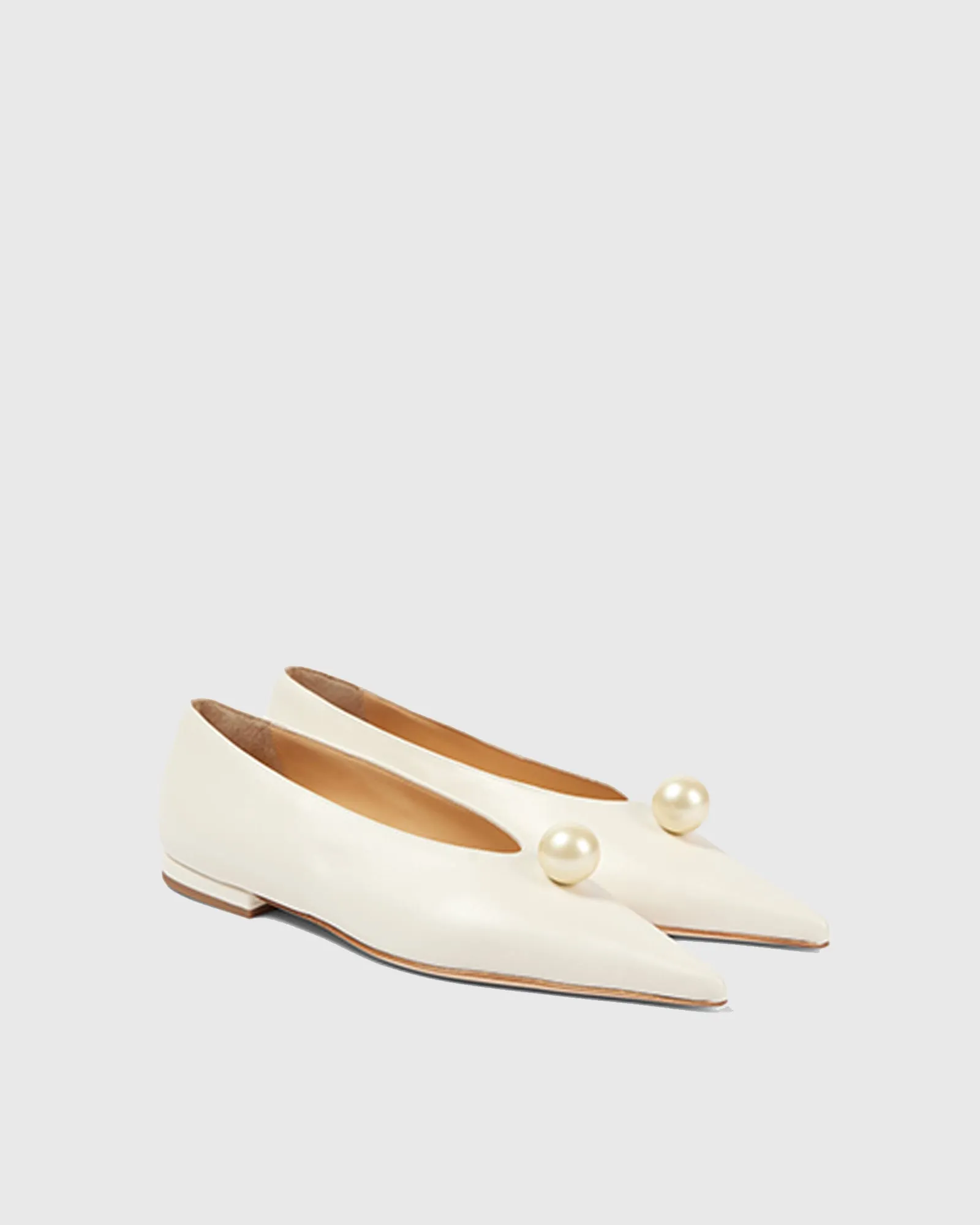 Savia Pearl Leather Pumps In White